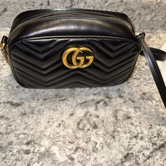 GG MARMONT SMALL SHOULDER BAG - Picture 9 of 13